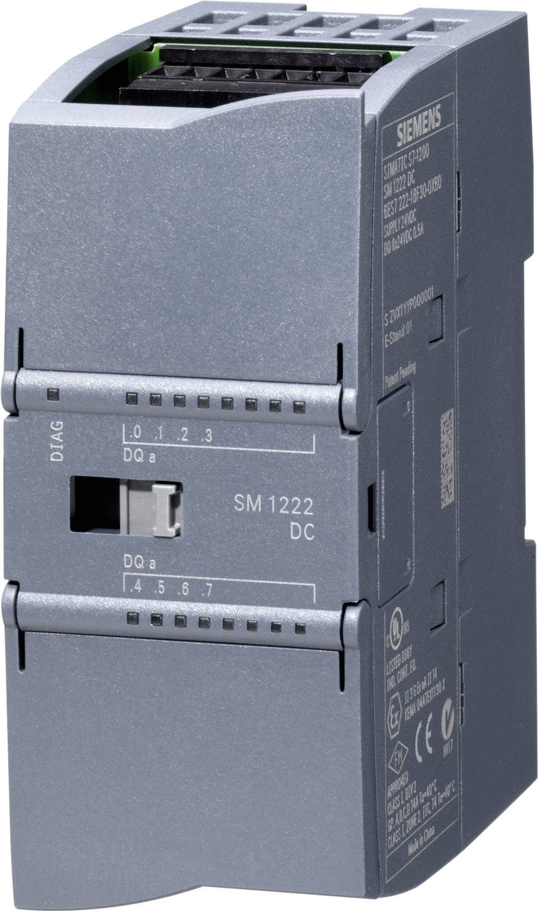 Module Siemens SM 1222 DC, un dispositif d'extension pour systèmes d'automatisation, présenté avec son boîtier et ses ports de connexion.