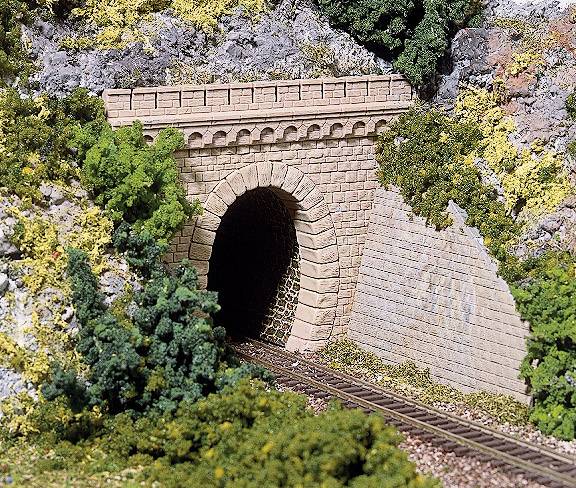 Entrée de tunnel Auhagen 41 586 1 voie modèle en plastique H0 1 set