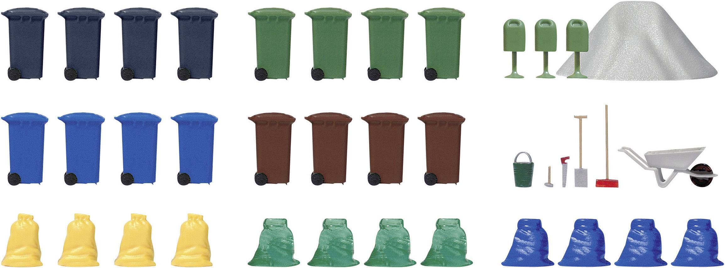Poubelles de couleur et accessoires : Bleu foncé, Vert, Bleu clair, Marron. Sacs jaunes, verts, bleus, pelle, râteau, seau et brouette.