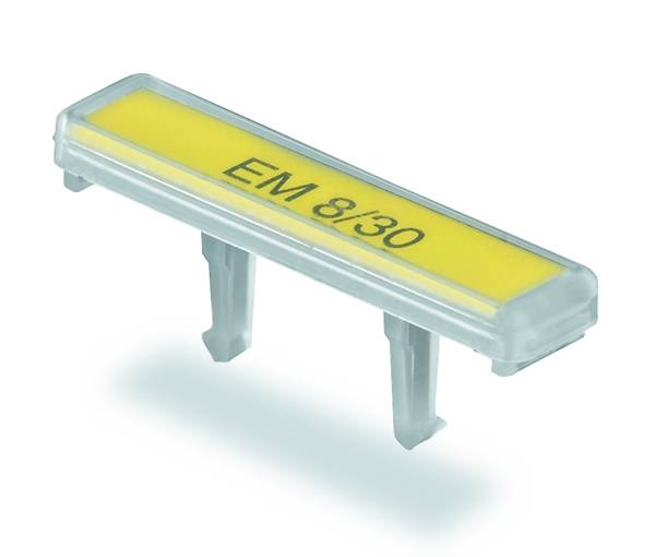 Marquage en plastique avec l'inscription 'EM 8/30', jaune aux bords nets, adapté pour l'identification des composants d'installations électriques.