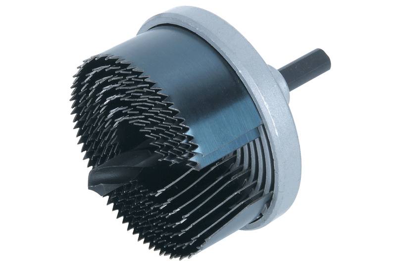 Outil de coupe métallique avec des lames de scie circulaires interchangeables, adapté à différents diamètres.