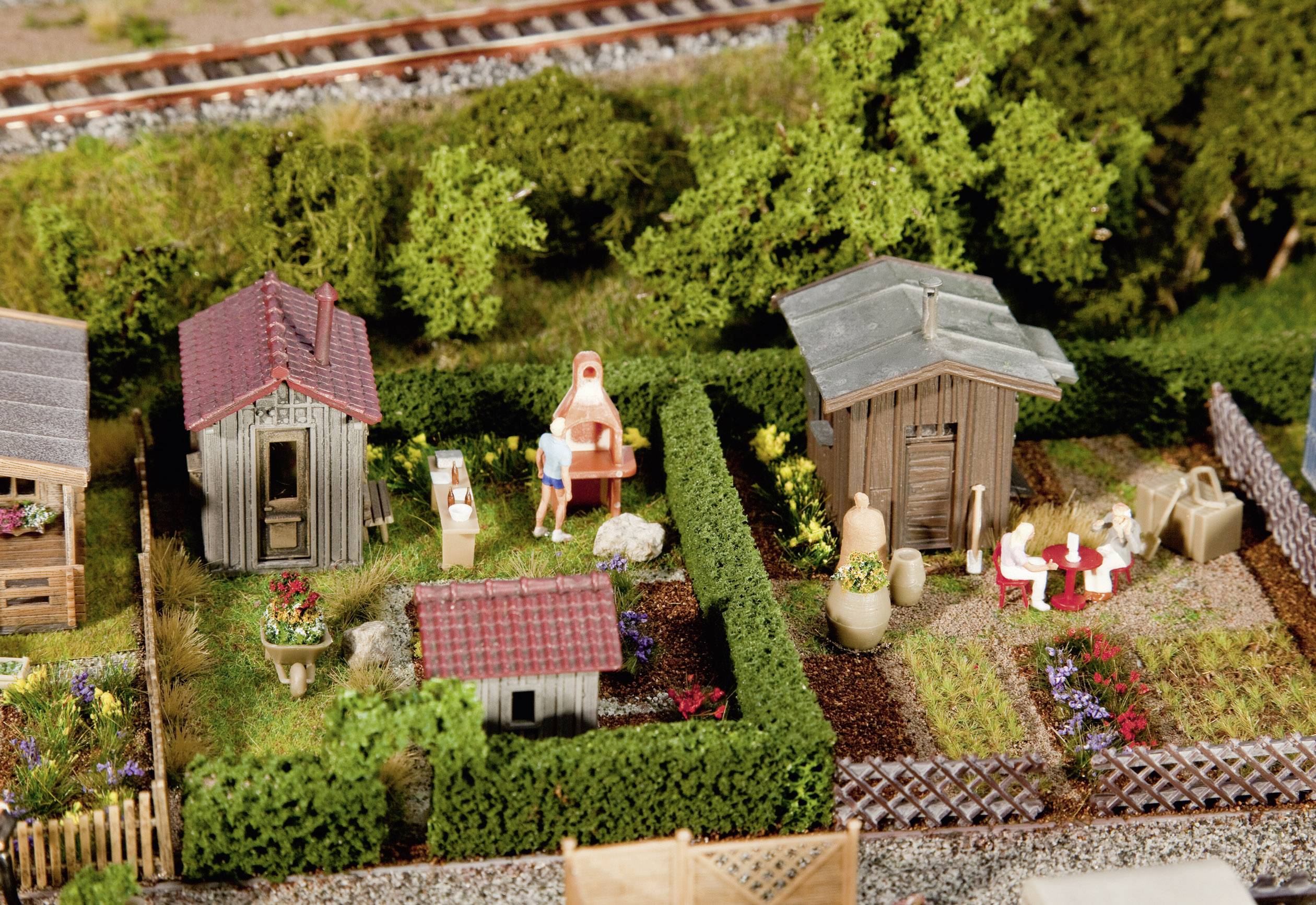 Jardins ouvriers avec hangars Faller 180494 H0