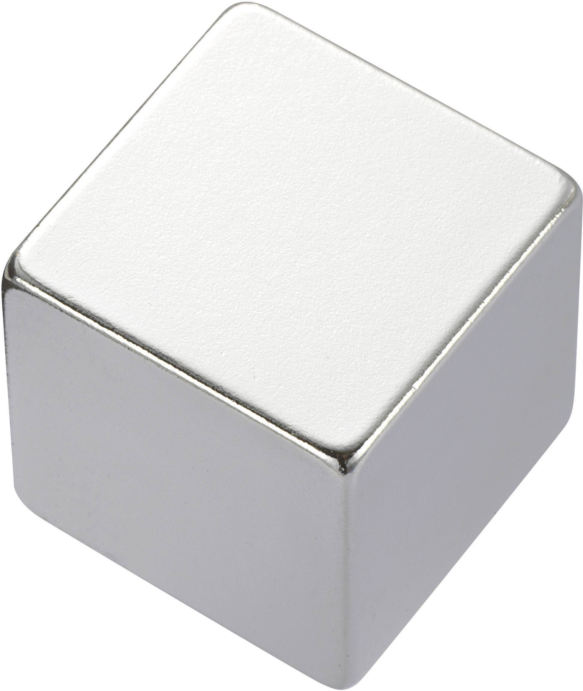 Ein einfacher, weißer Metallwürfel mit reflektierender Oberfläche.