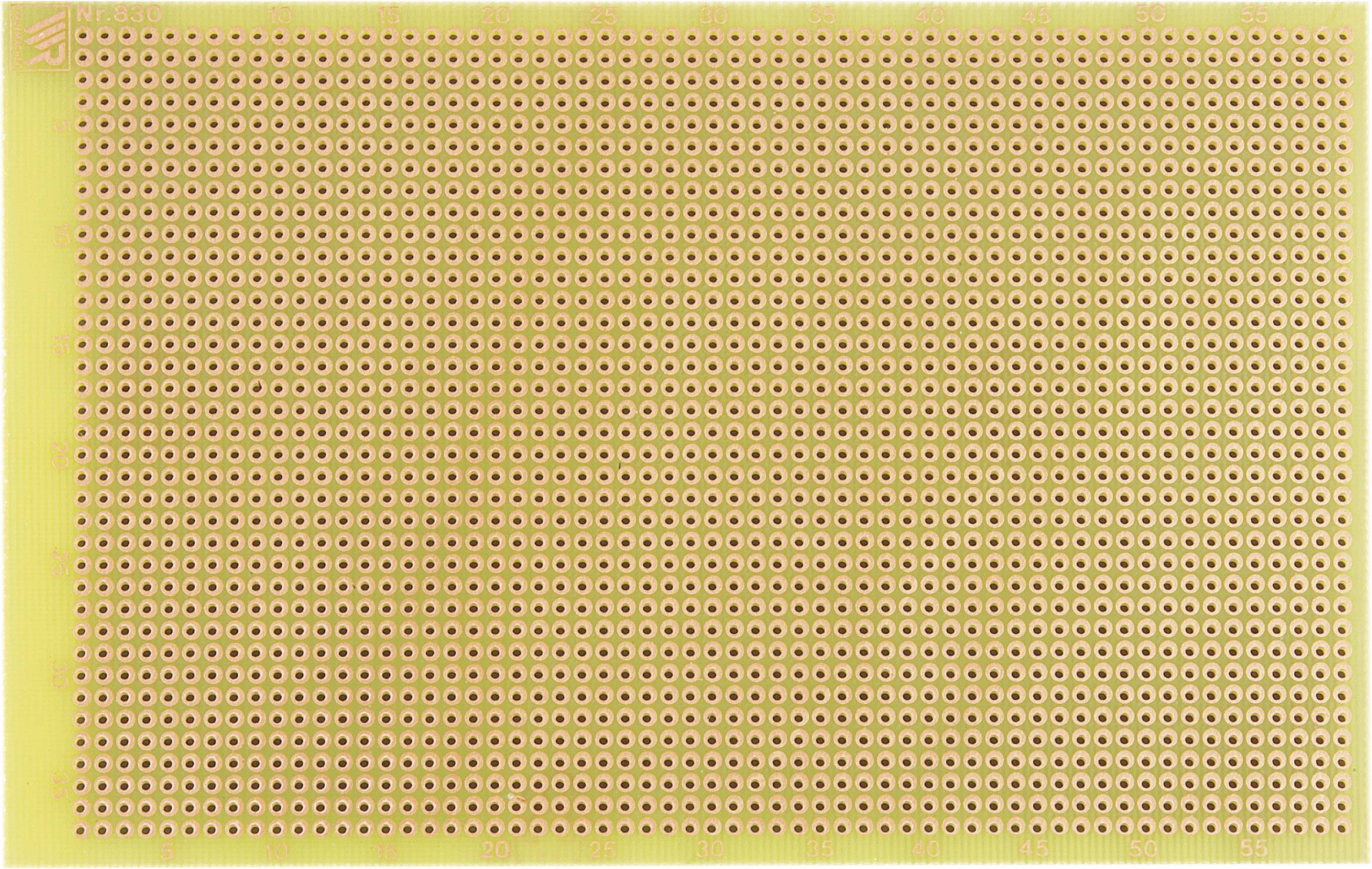 Une plaquette de prototypage rectangulaire jaune avec de nombreux trous régulièrement espacés pour circuits électroniques.