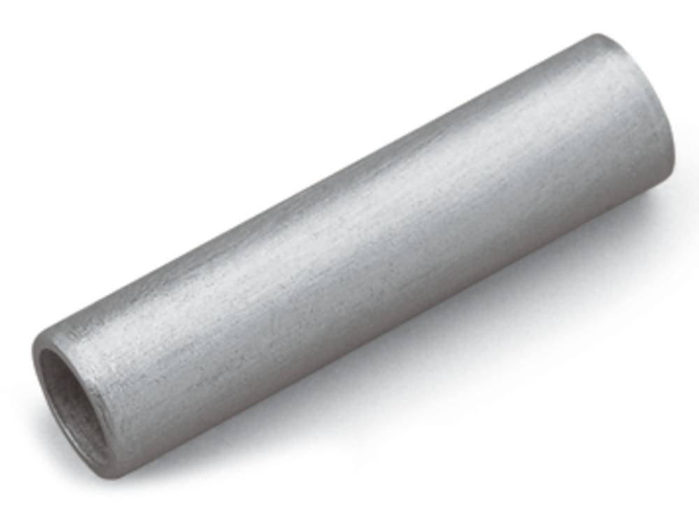 Un tube métallique, cylindrique et brillant d'un éclat argenté, est posé en diagonale sur un fond blanc.