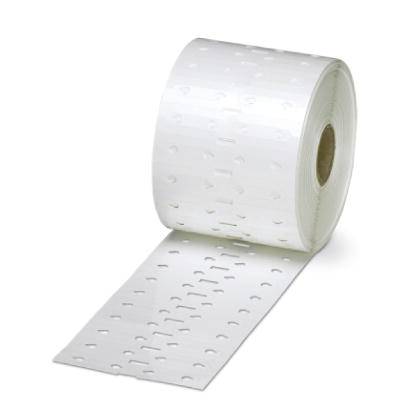 Un rouleau de papier étiquettes imprimé et perforé avec des étiquettes blanches, empilé.