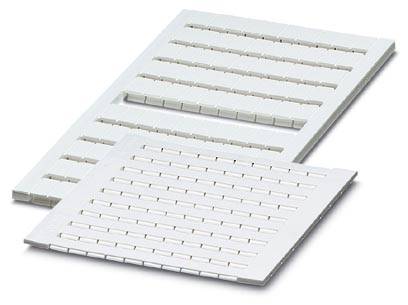 Deux plaques de plastique blanc avec des fentes étroites et parallèles pour l'organisation des câbles. Elles sont empilées l'une sur l'autre.