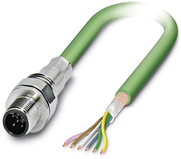 Un câble vert avec des extrémités de fils dénudées et une fiche métallique à trois contacts, adapté pour les connexions électriques.