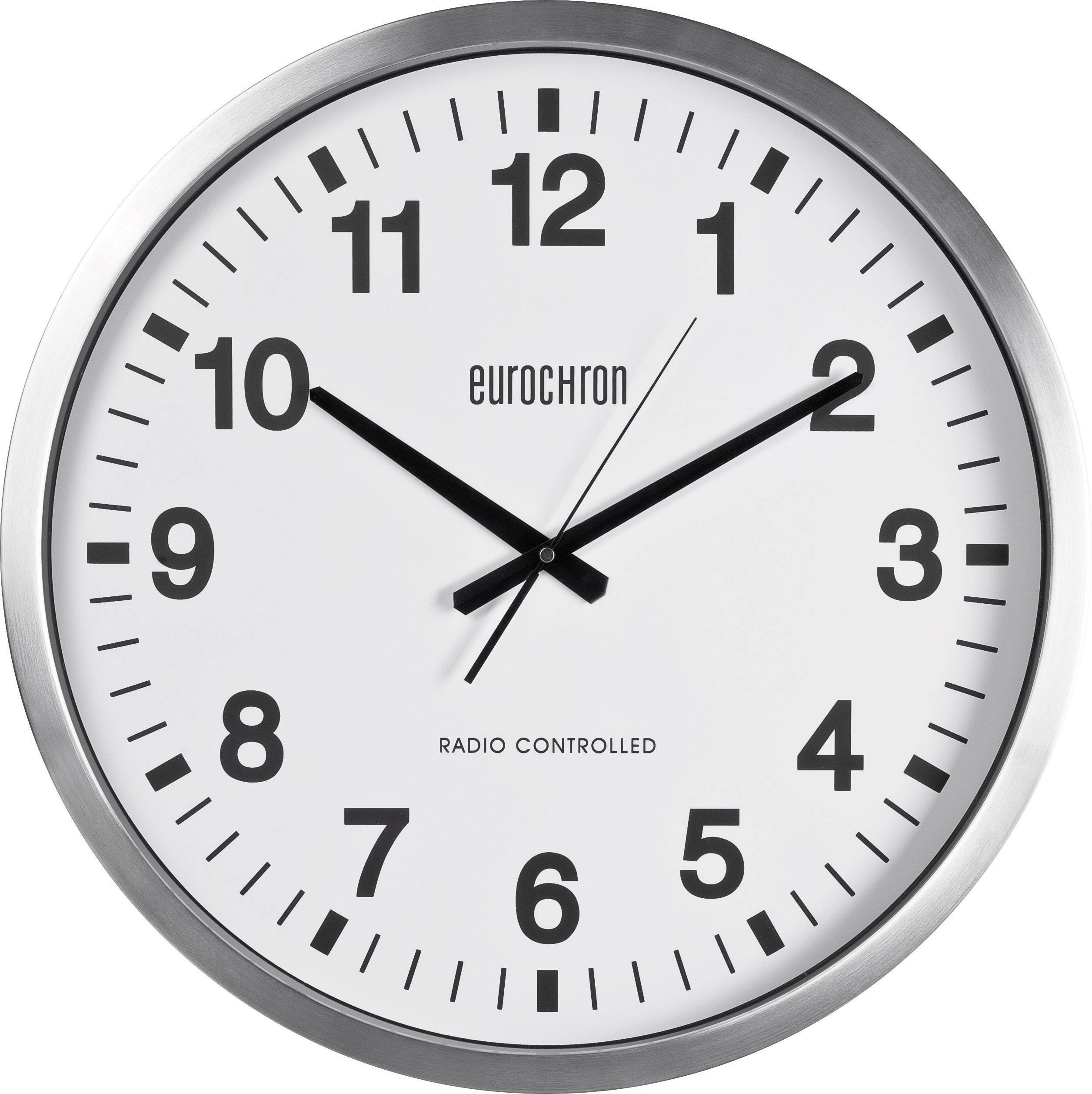Horloge murale analogique avec cadran noir et bordure argentée. Indique 10h10.
