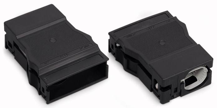 Deux pièces électroniques noires rectangulaires avec des connexions différentes, placées côte à côte.