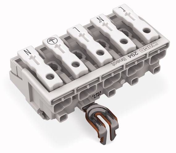 Un connecteur électrique blanc multipolaire de WAGO avec cinq bornes de connexion, marqué 'L', 'N' et le symbole de mise à la terre.