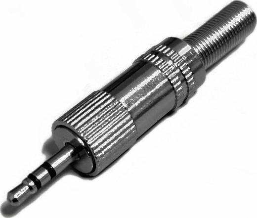 Un adaptateur métallique avec une fiche jack de 3,5 mm.