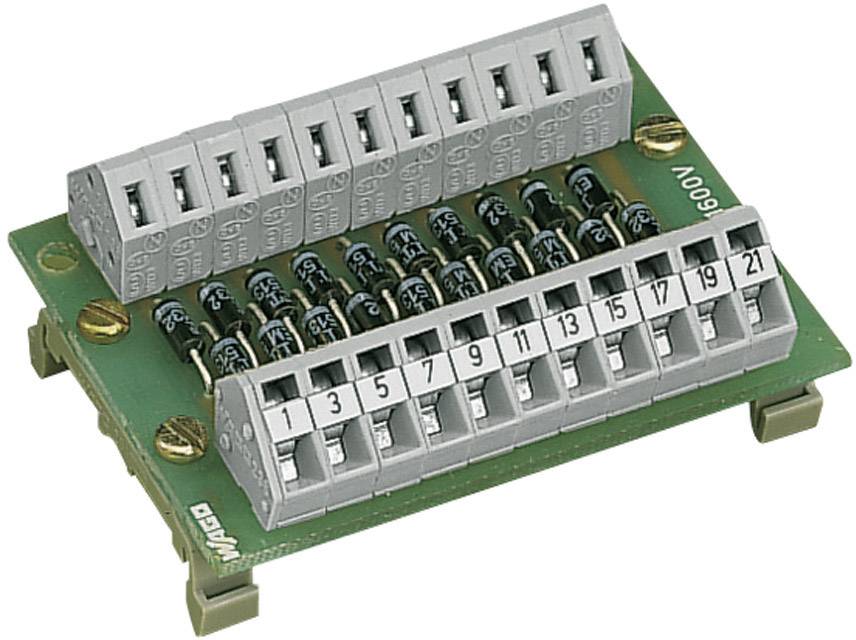 L'image montre un rail de bornes électrique avec des connexions numérotées et plusieurs résistances noires sur un circuit imprimé vert.