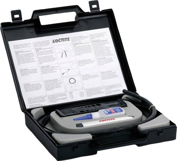 Une valise noire portant l'inscription 'Loctite' contient un kit de réparation avec de la colle et des accessoires pour effectuer des réparations. Les instructions sont fixées à l'intérieur du couvercle.