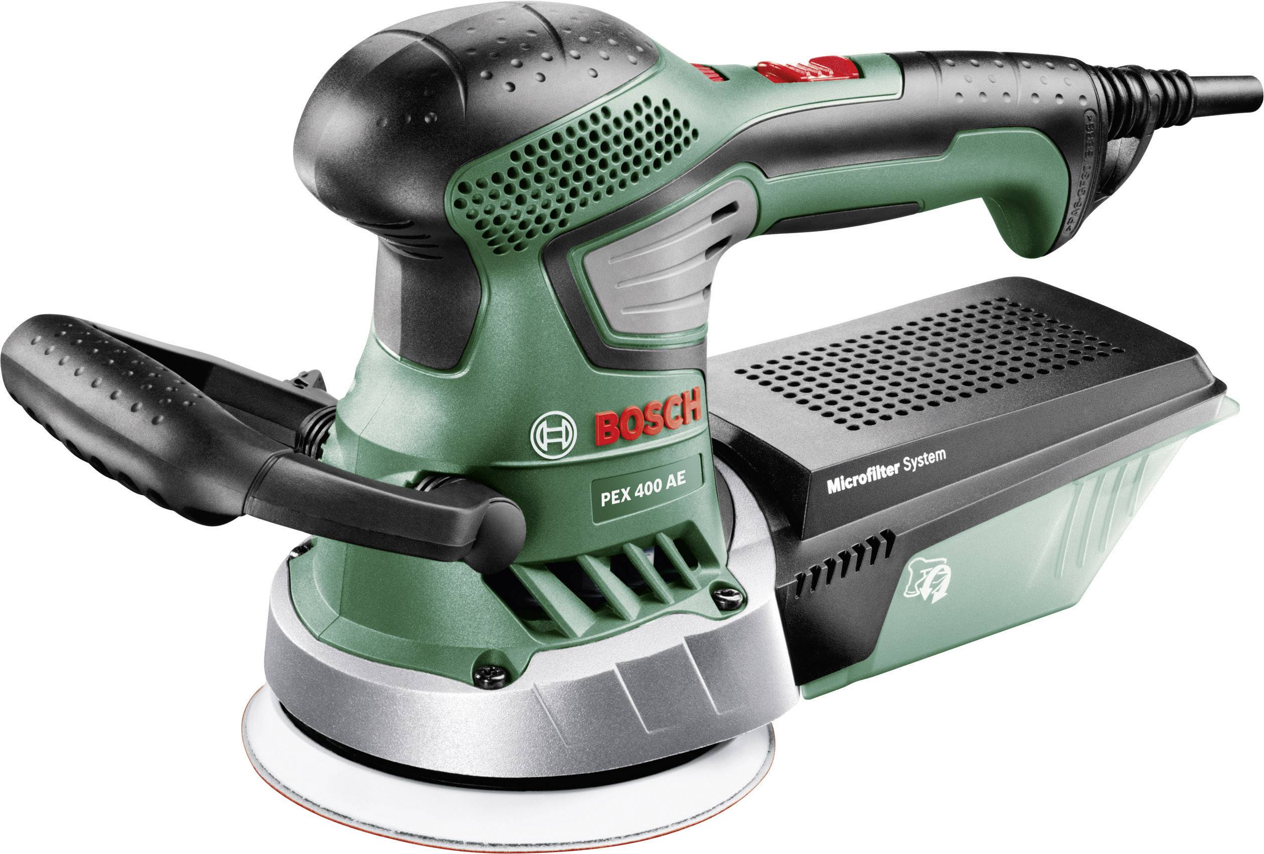 Un ponceuse excentrique verte de la marque Bosch avec une poignée noire et un système d'aspiration des poussières.