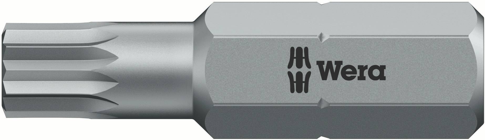 Un embout Torx de Wera utilisé pour visser. L'outil est fabriqué en métal et porte le logo Wera.