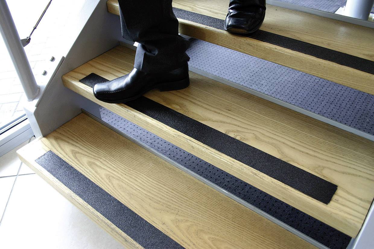 COBA Europe GF010001 Ruban adhésif antidérapant noir 25mm COBA Europe (L x l) 18.3 m x 25 mm noir