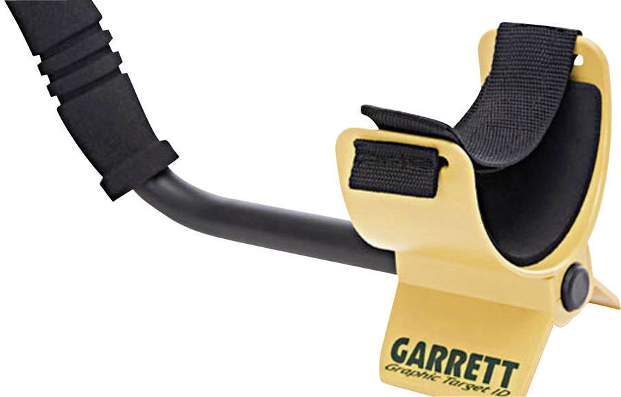 Détecteur de métaux avec un design de support de bras jaune, une poignée noire rembourrée et l'inscription 'Garrett' sur le châssis.