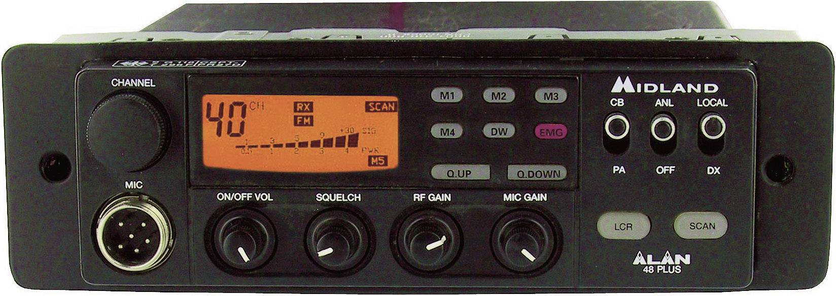 Poste CB avec affichage LCD, indiquant le canal 40, réglages de volume et de microphone, touches de changement de canal, interrupteur AM/FM, logo de la marque.